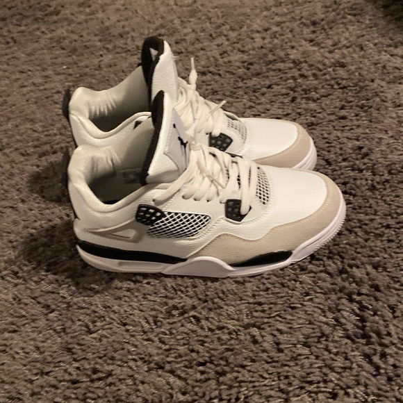 Jordan 4s main image 5